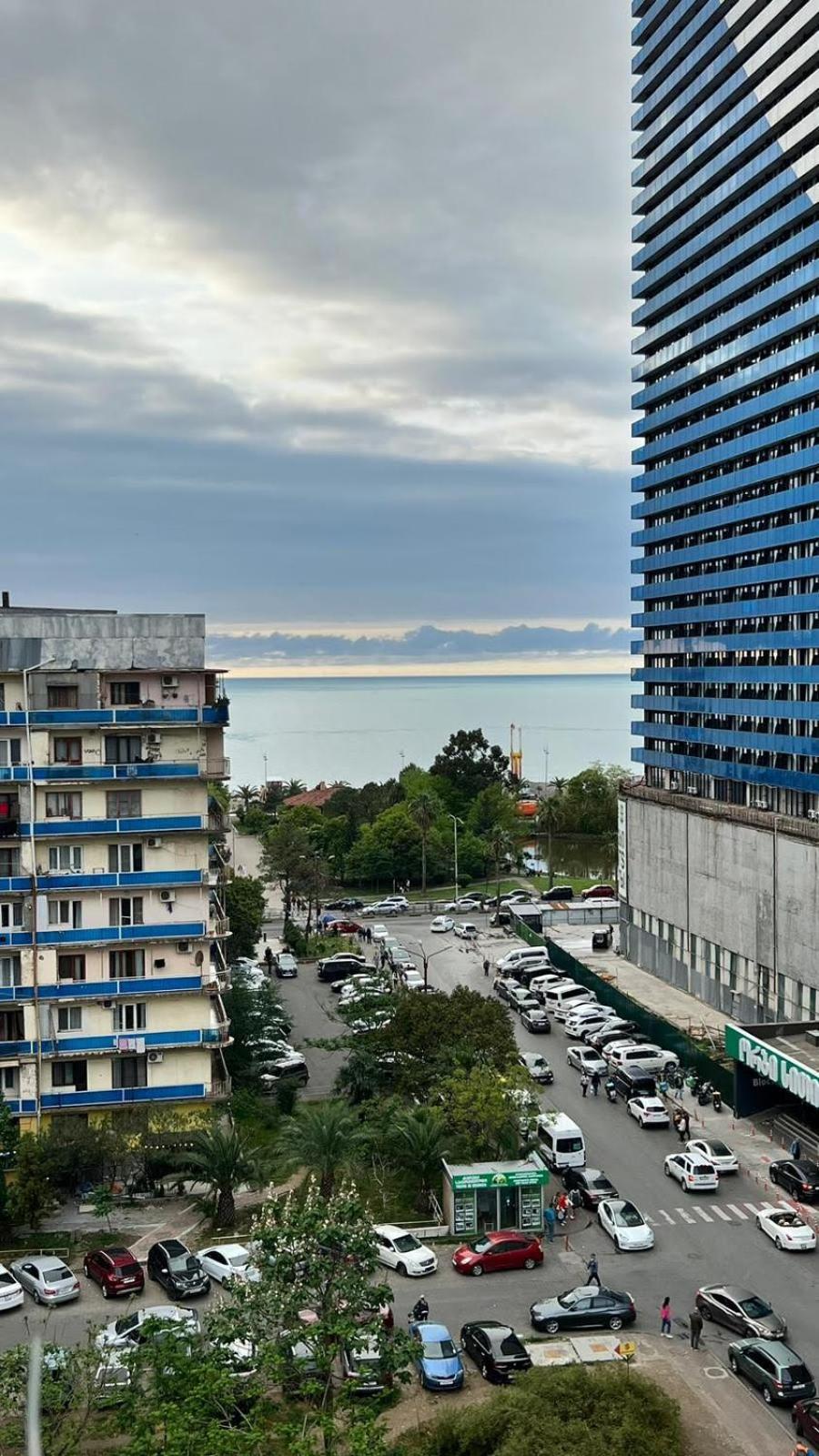 Big Flat In Batumi Exterior foto